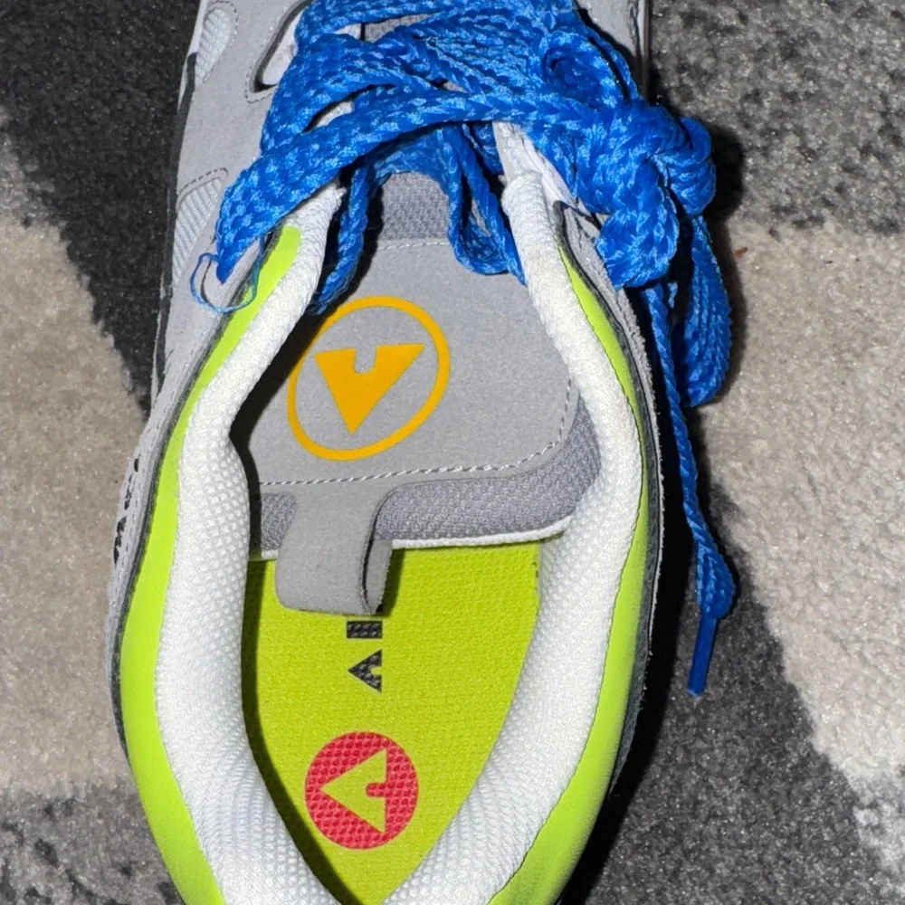 Airwalk White and Gray Shoes with Bright Blue Laces - Picture 4 of 5